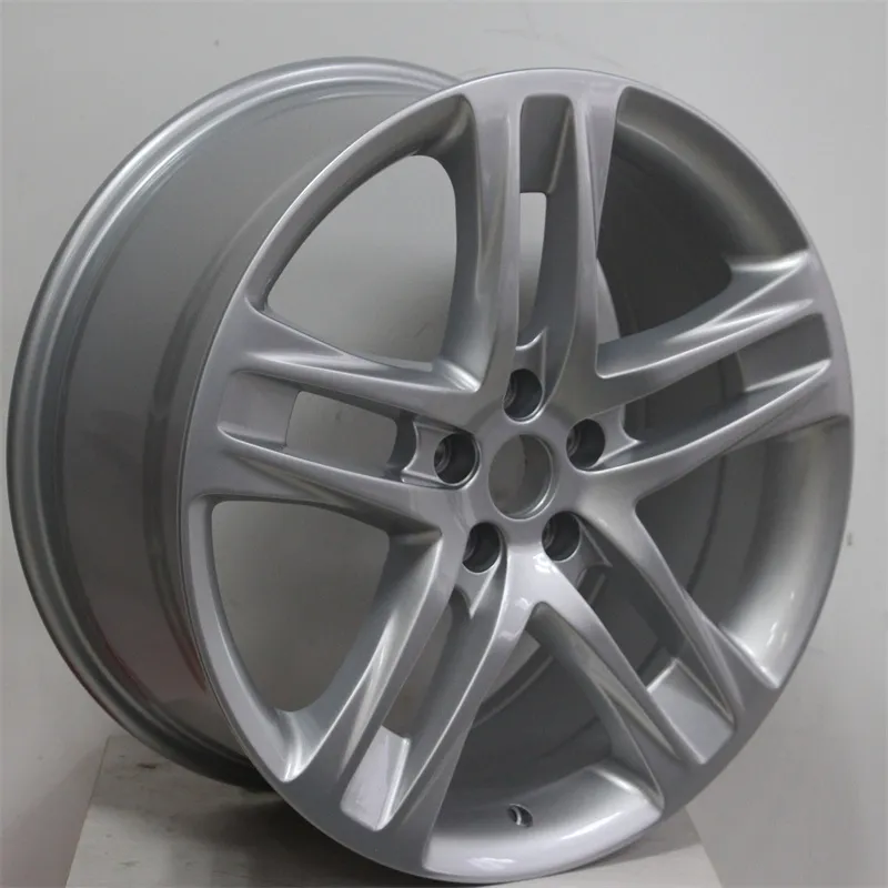 19-Inch 5x108 Aluminum Alloy Wheel — 19"  ·  5x108  ·  cast