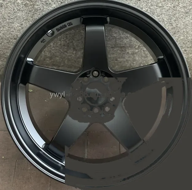 18-Inch 5x114.3 Deep Dish Aluminum Wheel — 18"  ·  5x114.3  ·  cast