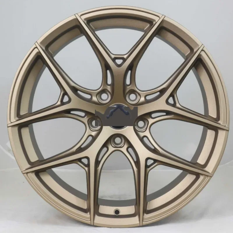 18 Inch Multi-Bolt Aluminum Alloy Wheel — 18"  ·  5x112  ·  cast
