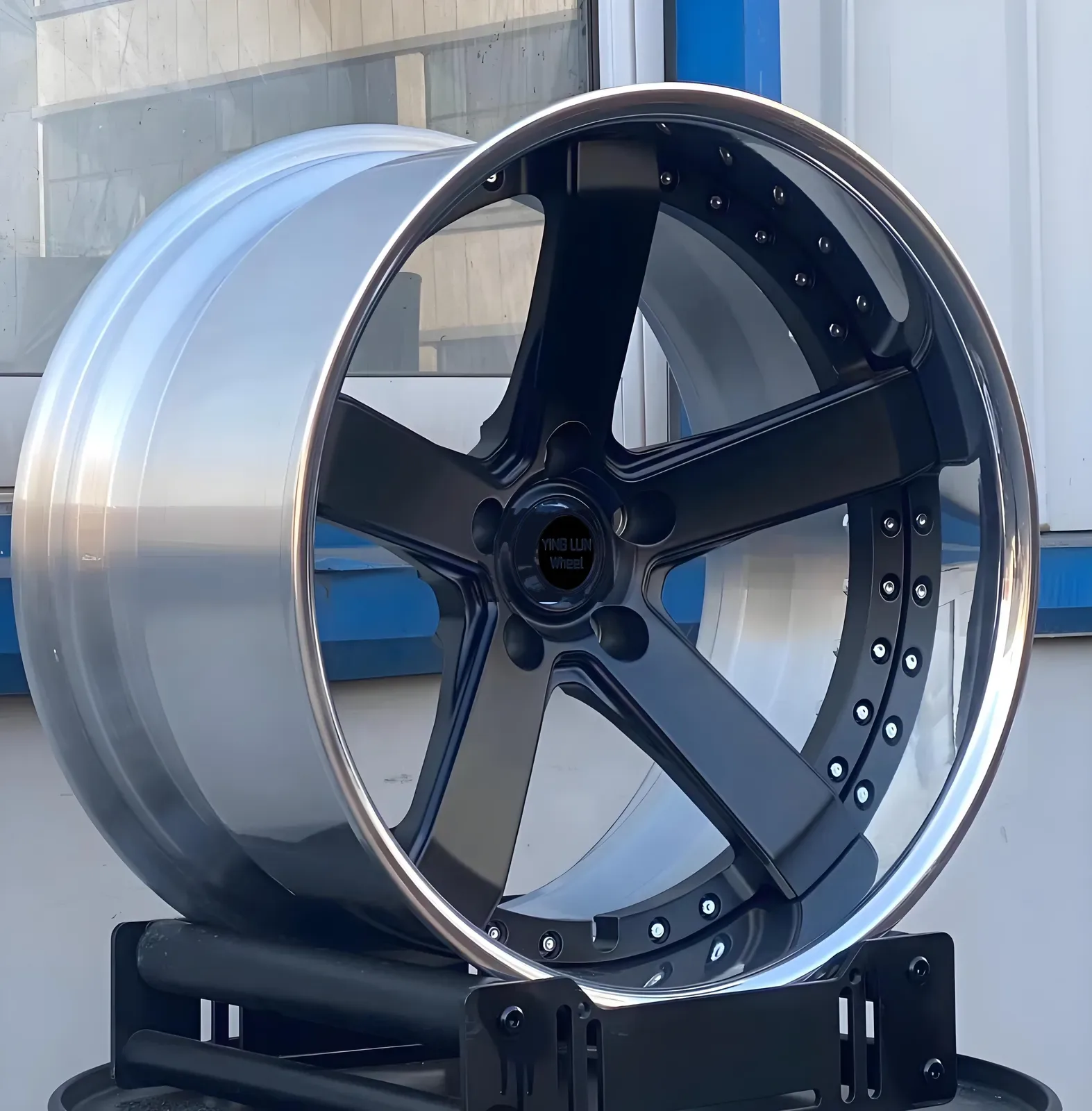 Two-Piece Deep Dish Forged Wheel 17-22" — 17–22"  ·  5x112  ·  two piece