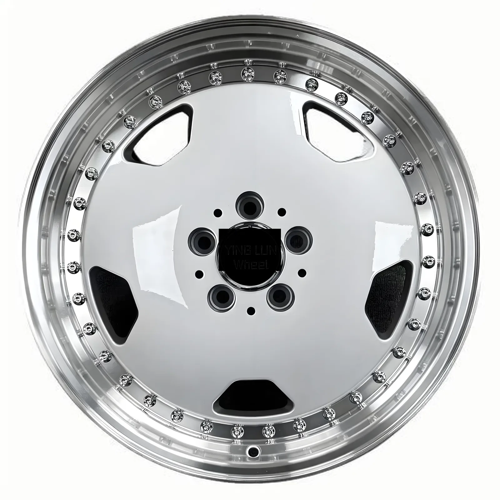 18-Inch Deep Dish Aluminum Wheel 5x112 — 18"  ·  5x112  ·  cast