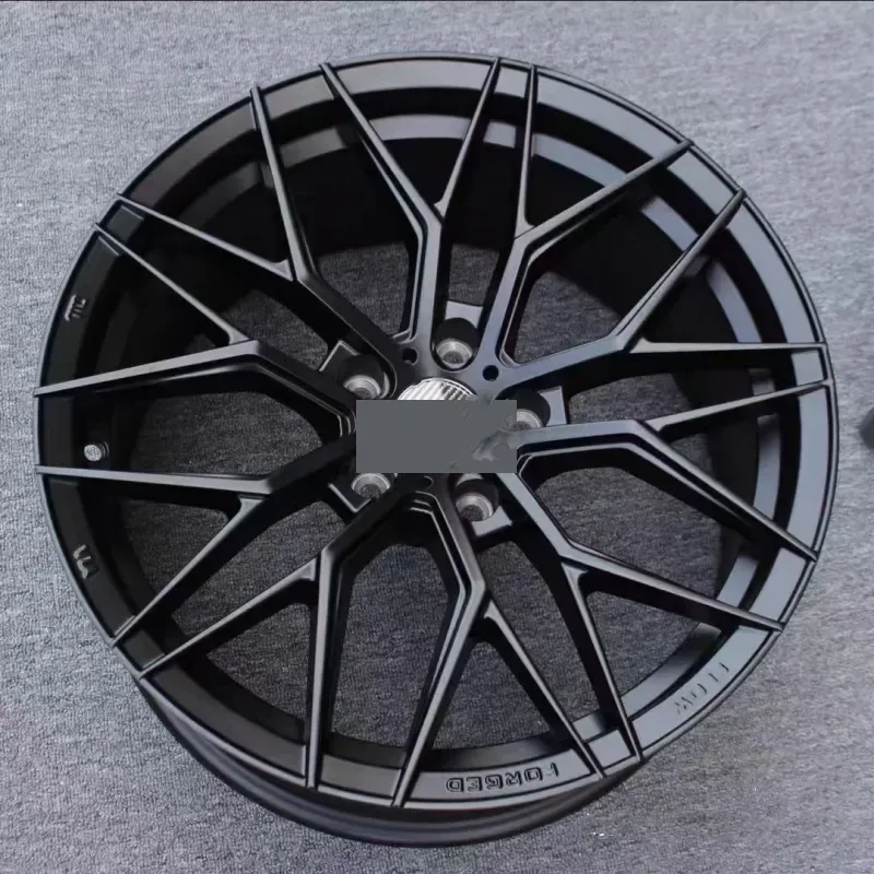Cast Aluminum Wheels 18-22 Inch 5x120/114.3/112 — 18–22"  ·  5x120  ·  cast
