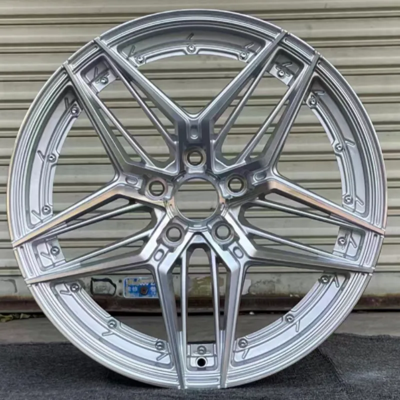 Cast Aluminum Passenger Car Wheel — 18–19"  ·  5x120  ·  cast