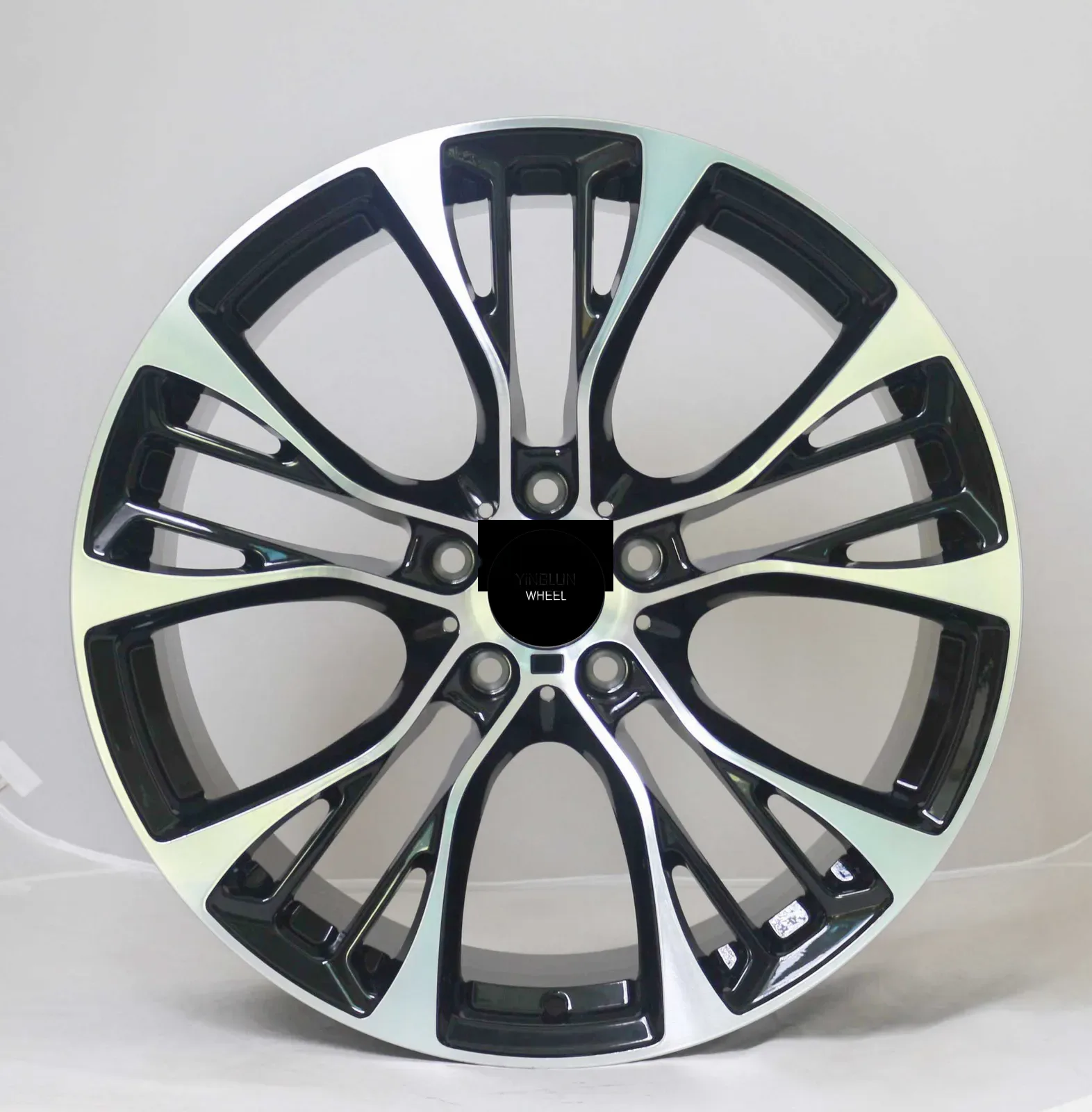 17-22 Inch Forged Aluminum Wheel 5x120 — 17–22"  ·  5x120  ·  forged