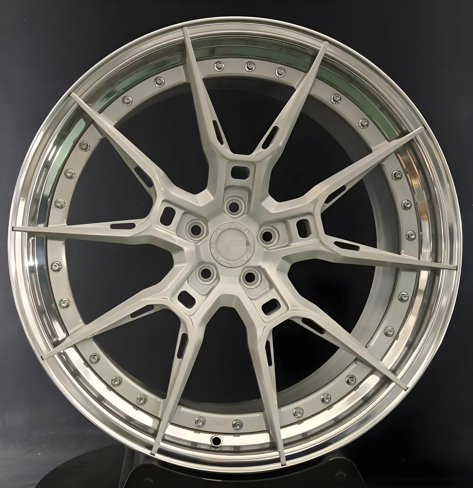 18-24 inch Mesh Design Aluminum Wheel — 18–24"  ·  5x114.3  ·  cast
