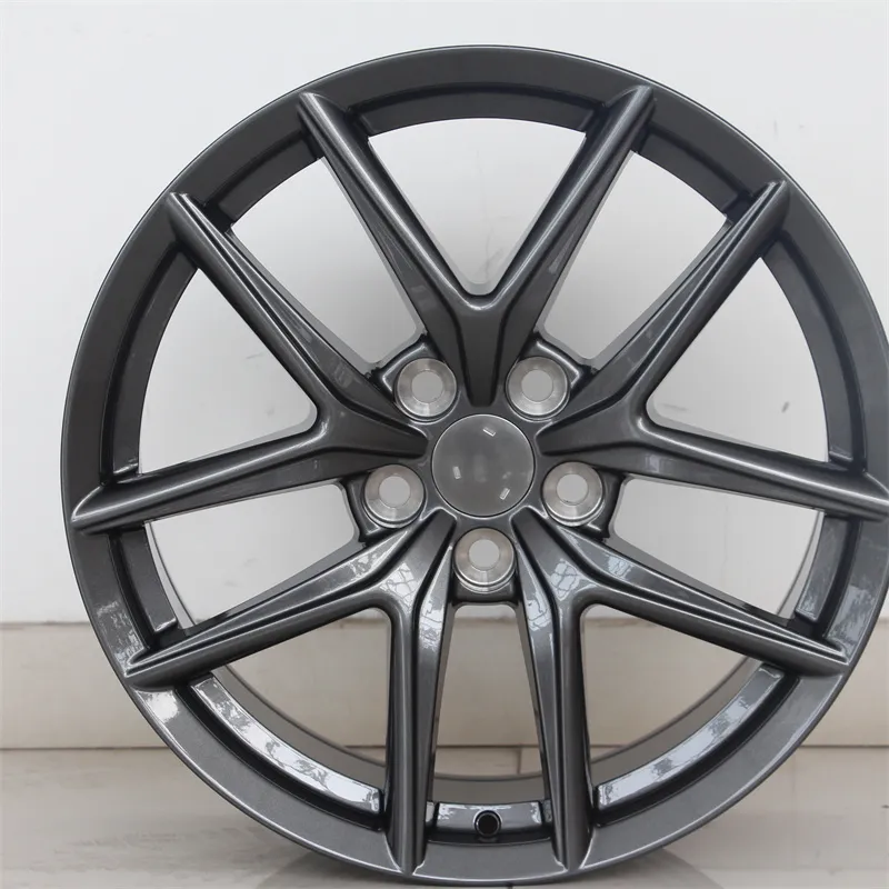 18-Inch 5x114.3 Cast Aluminum Wheel — 18"  ·  5x114.3  ·  cast
