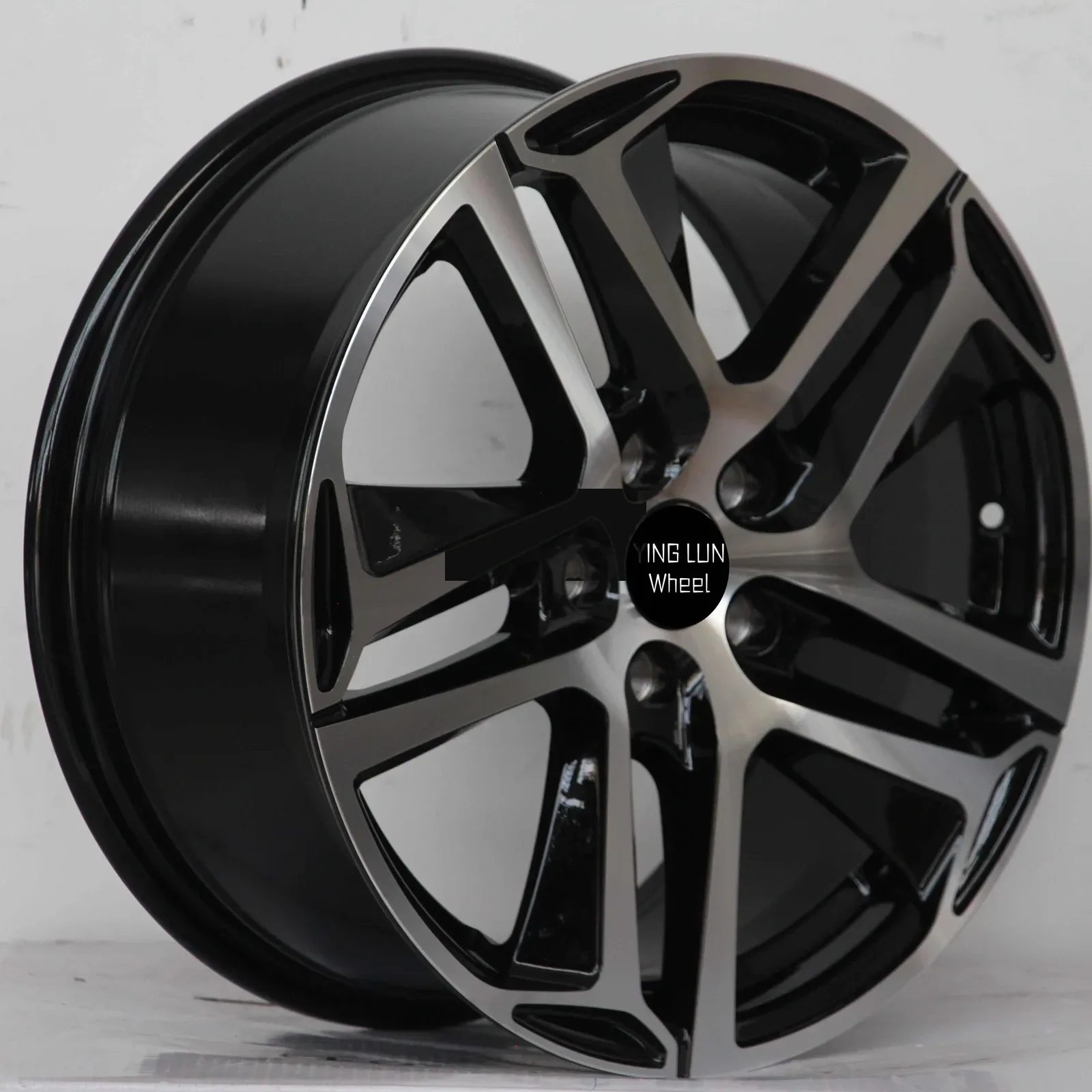 17-Inch Multi-Spoke Aluminum Wheel 5x108 — 17"  ·  5x108  ·  cast