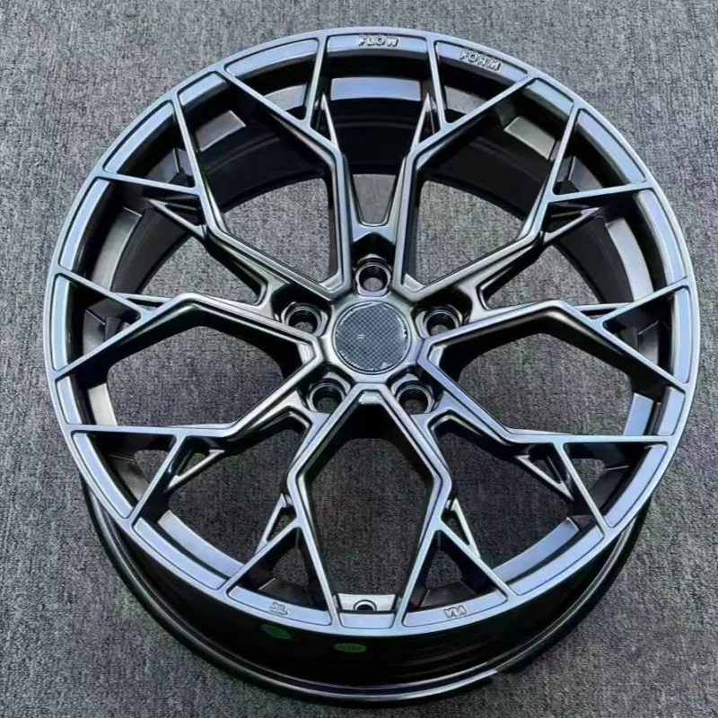 Multi Spoke Aluminum Wheel 18-19 inch 5x112 — 18–19"  ·  5x112  ·  cast