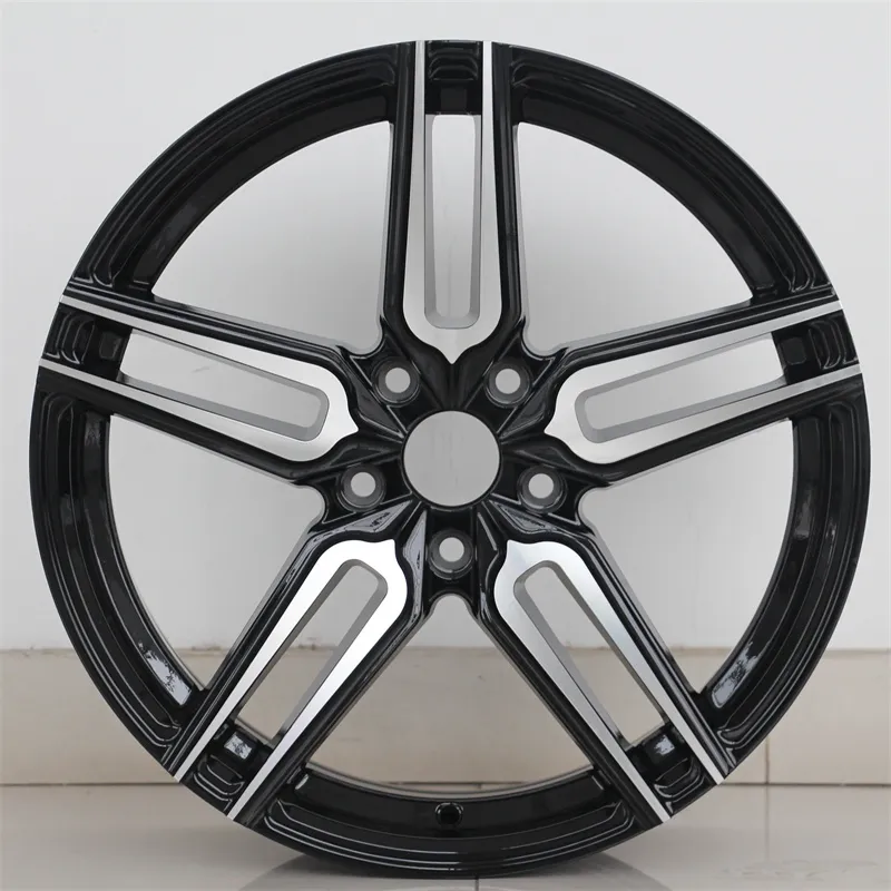 18 Inch Multi Spoke Wheel 5x114.3 — 18"  ·  5x114.3  ·  cast