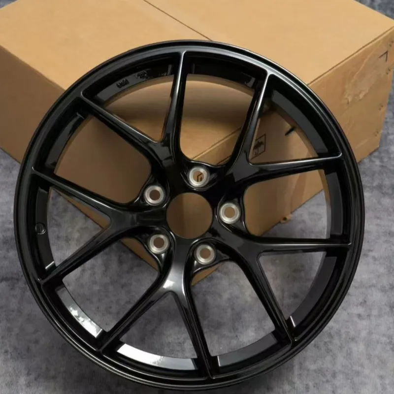 Multi Spoke Aluminum Alloy Wheel — 16–20"  ·  5x114.3  ·  cast