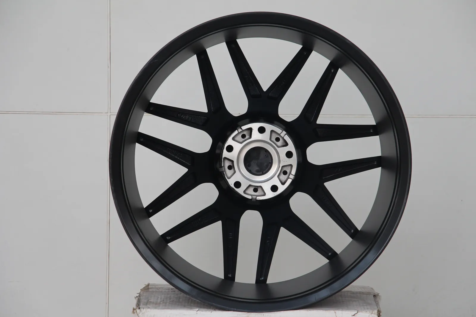 Cast Aluminum Wheels 18-22 Inch 5x112 — 18–22"  ·  5x112  ·  cast
